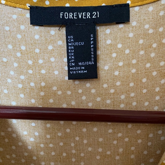 F21 button down cropped shirt - Picture 2 of 2